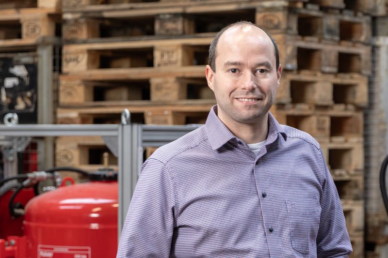 Dienstleister Weber Feuerloescher Christoph Hill Kunde Adelta Dienstleister Weber Feuerloescher Christoph Hill Kunde Adelta